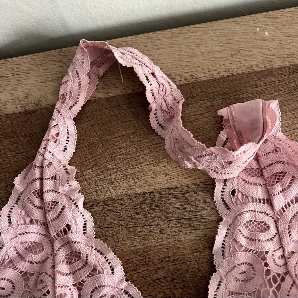 Victoria’s Secret PINK Blush Pink Lace Halter Neck Bralette Size Large - Image 3