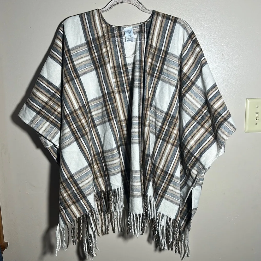 Time and Tru Plaid Ruana Poncho Sweater Wrap |‎ one size Size undefined - Image 3