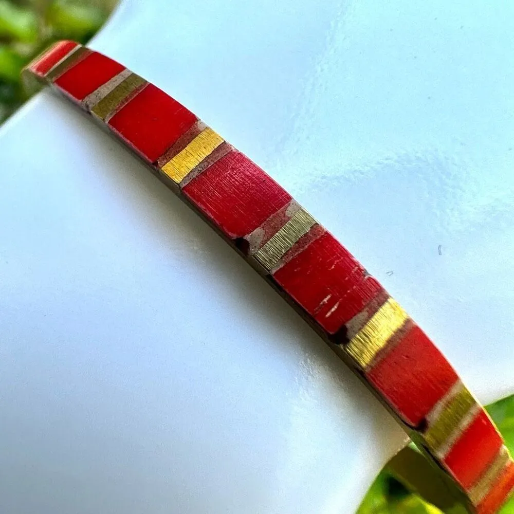 Red and gold tone brass bangle bracelet - Image 4