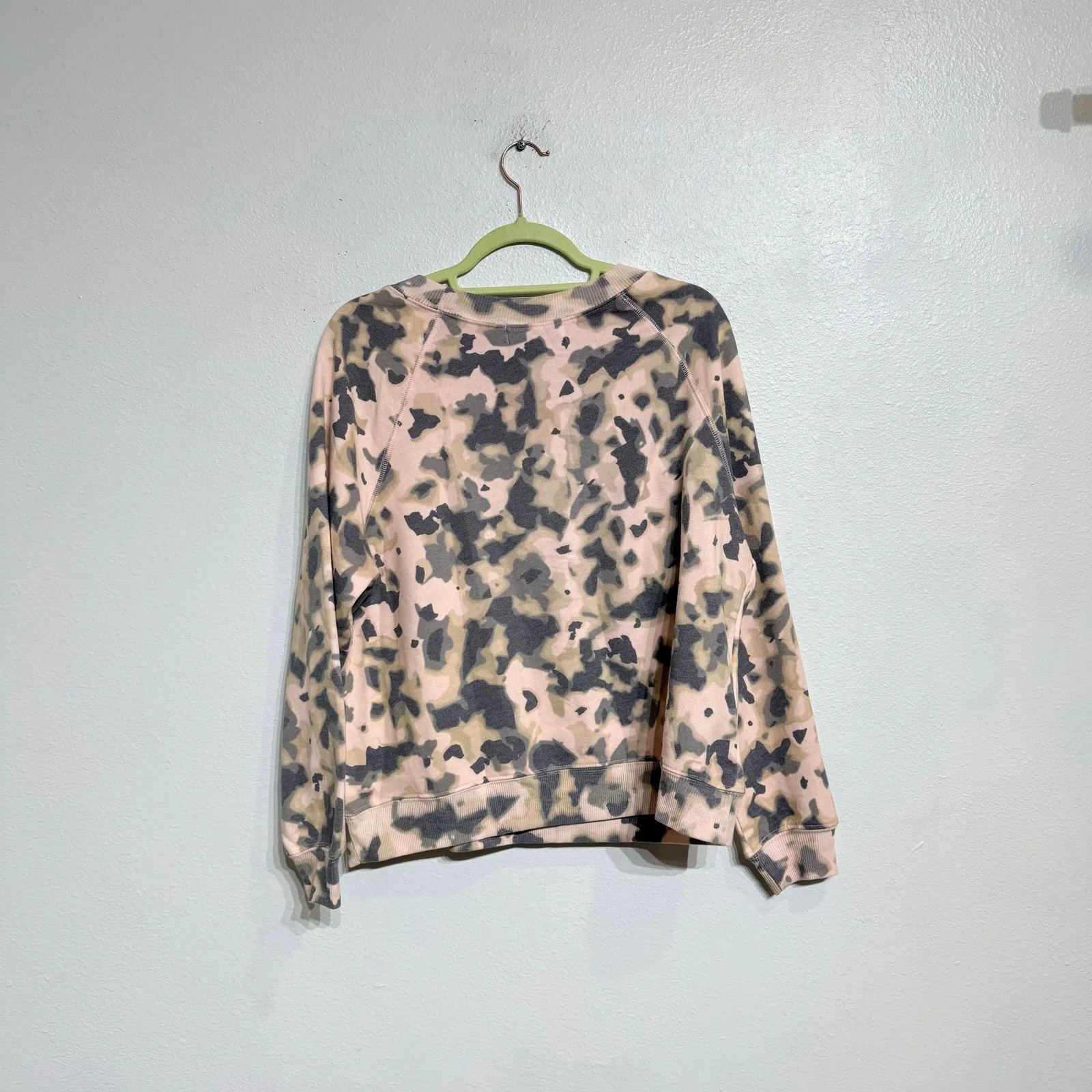 Wildfox Sommers Multicolor Tortoise Shell Pullover Sweater Sz S NWT - Image 10