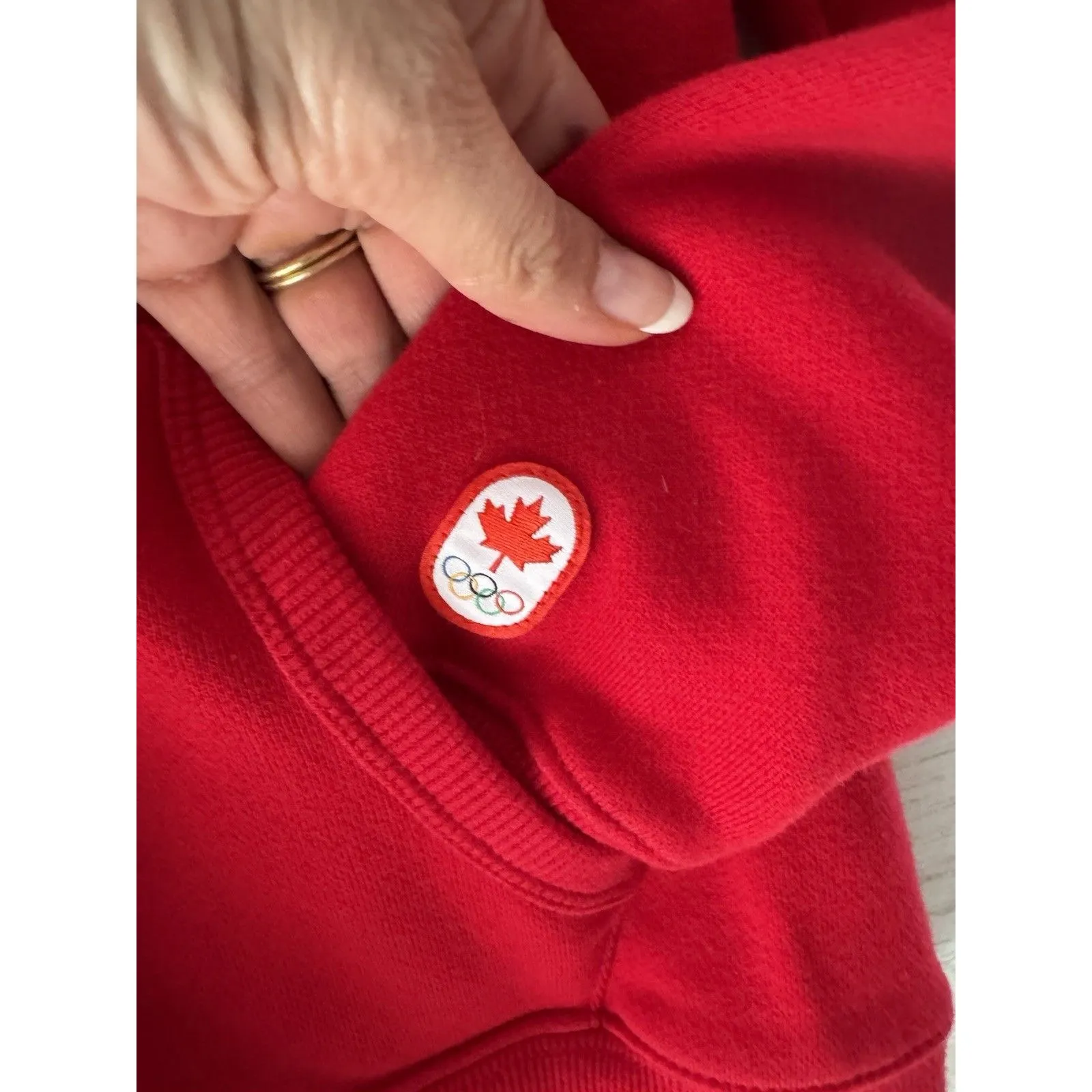 Vintage 2010 CANADA OLYMPIC Hudson Bay Co Red HOODIE SWEATER Women's S NWOT - Image 3