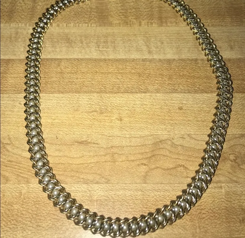 Petite pearl braided gold chain link choker - Image 4