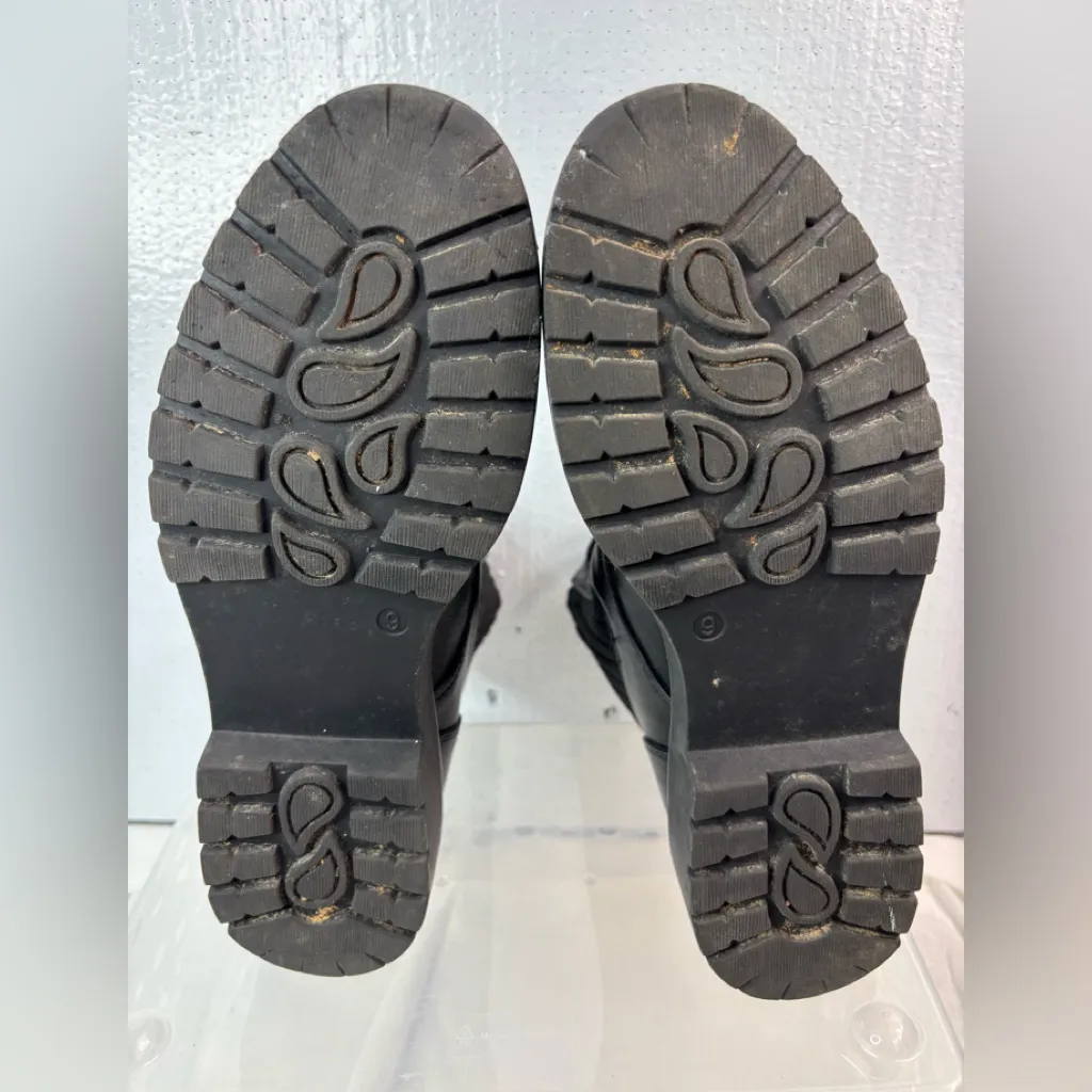 Beautiful 9 HANNAH Platform Lug Soled Lace Up Pull On Combat Boots in Black - Image 5