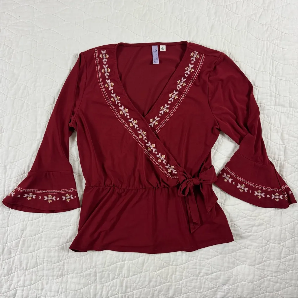 Alya Wine Wrap Womens
Top L V-Neck Floral Embroidered Bell Sleeve Cottage Boho - Image 5