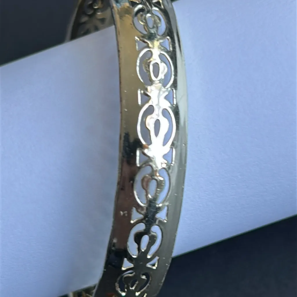 Women’s vintage light gold‎ tone patterned bangle bracelet one size Silver - Image 3