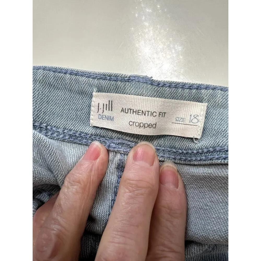 J. Jill women's size 18 jeans cropped raw hem faded 5 pocket asymmetric fading - Image 8