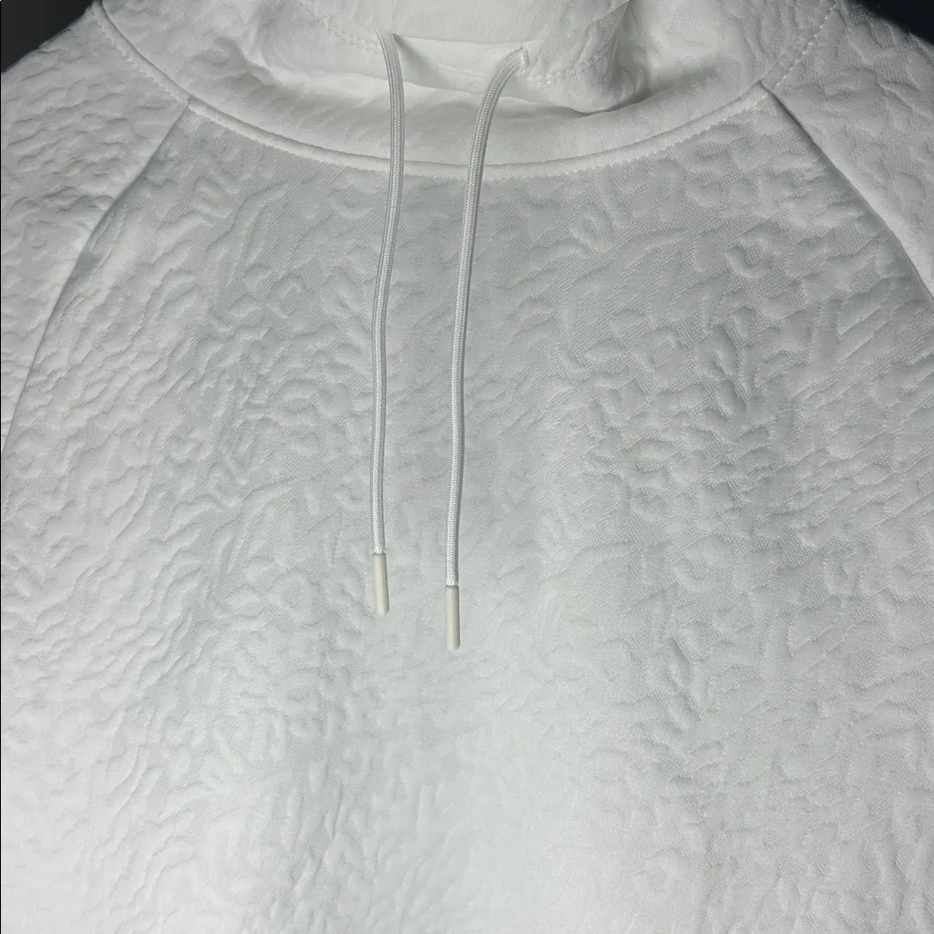 Juicy Couture Womens Jacquard Quilted Crop Pullover Women's Size M Cowl Neck - Image 8