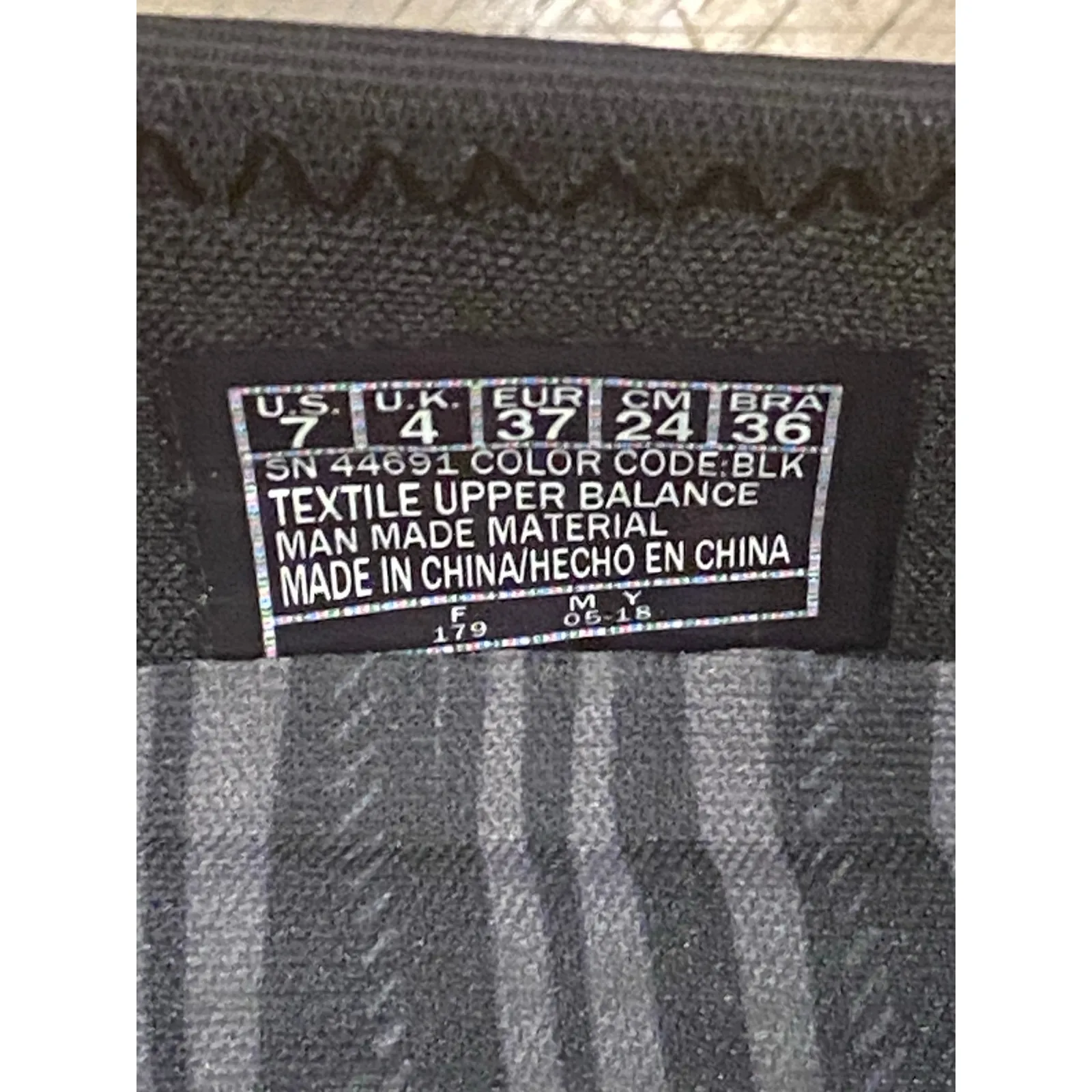 Skechers Black Wedge Flats Air Cooled Memory Foam Size 7 Comfort Work Travel - Image 6