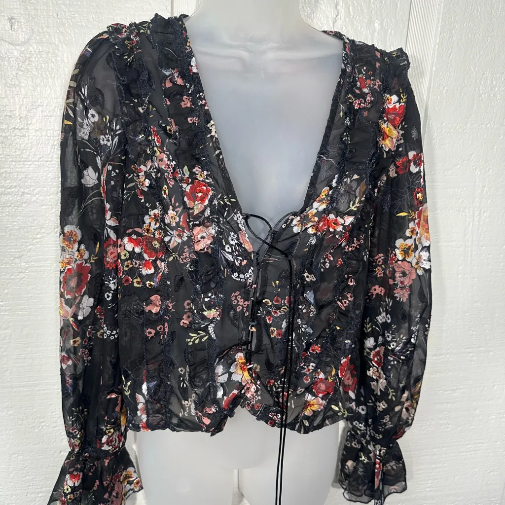 Nasty Gal  Black Floral Sheer Top Size 4 EUC - Image 4