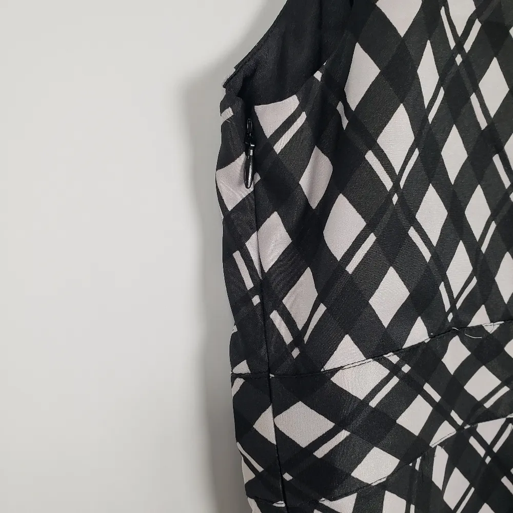 White House Black Market Ruffled Sleeveless Blouse - Image 4