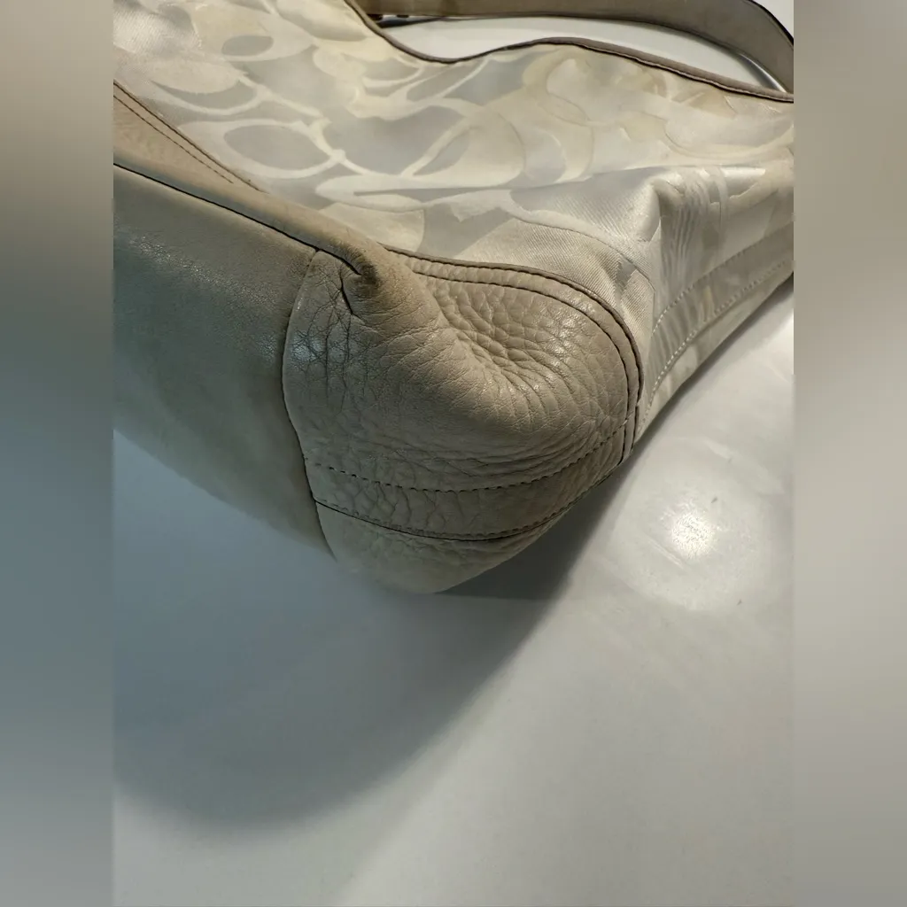 COACH Signature Hobo Shoulder Bag beige canvas/leather - Image 6