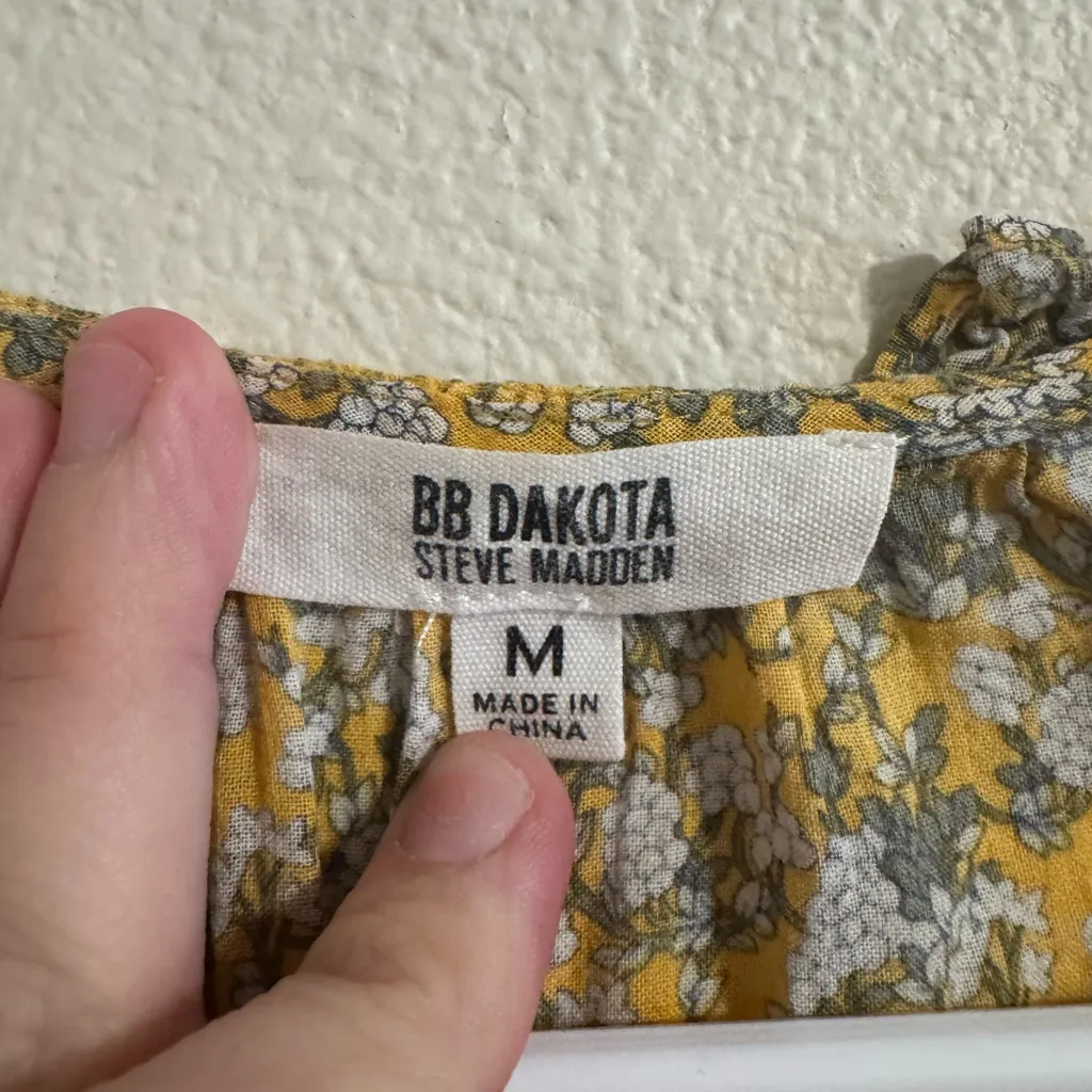 BB Dakota Yellow Floral Blouse - Image 2