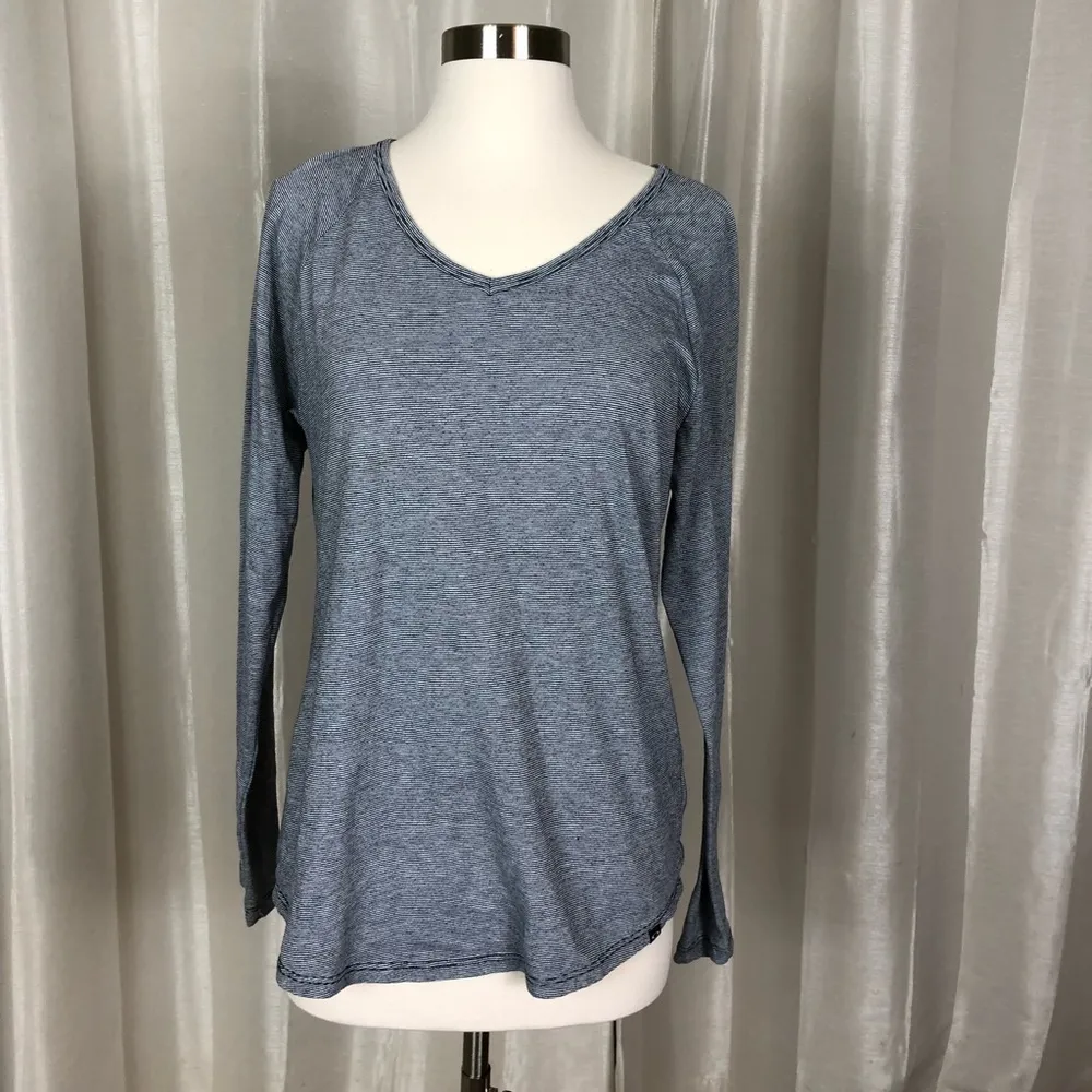 Oakley long‎ sleeve top - Image 6