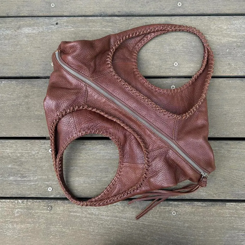 Tan Brown Leather Banana Republic Shoulder Bag Purse Hobo Bag w/ Tassel Zipper - Image 5