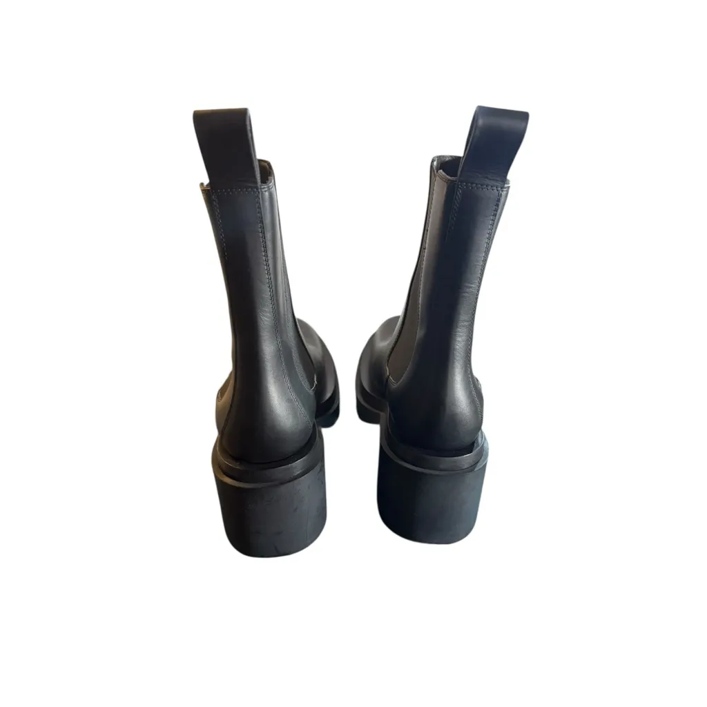 NWT & Box Bottega Veneta Black Leather Lug Chelsea Boots Size EU 38/US 8 - Image 4