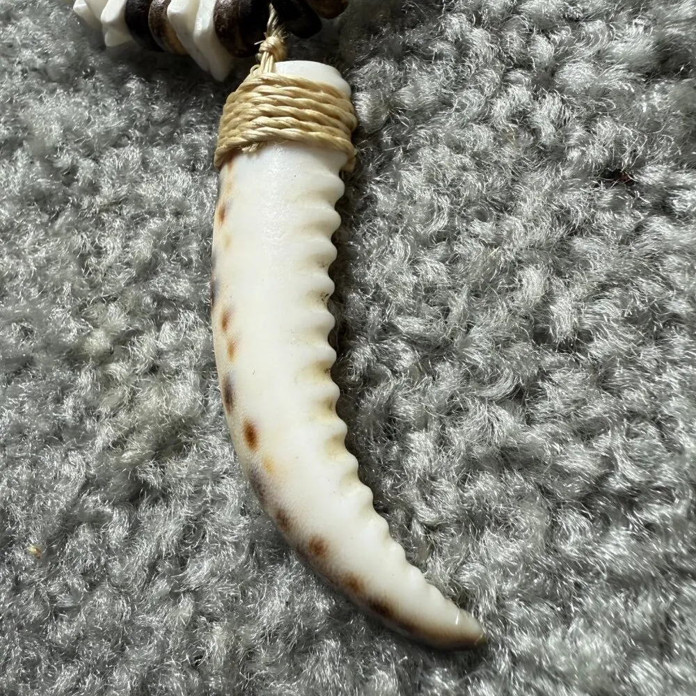 Handmade Beaded Shell Necklace Faux Bone Tooth Pendant & Barrel Clasp White - Image 11