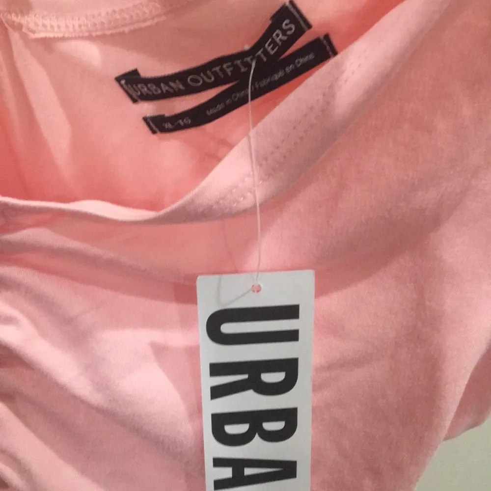 NWT Urban outfitters v neck ruched crop top xl - Image 2