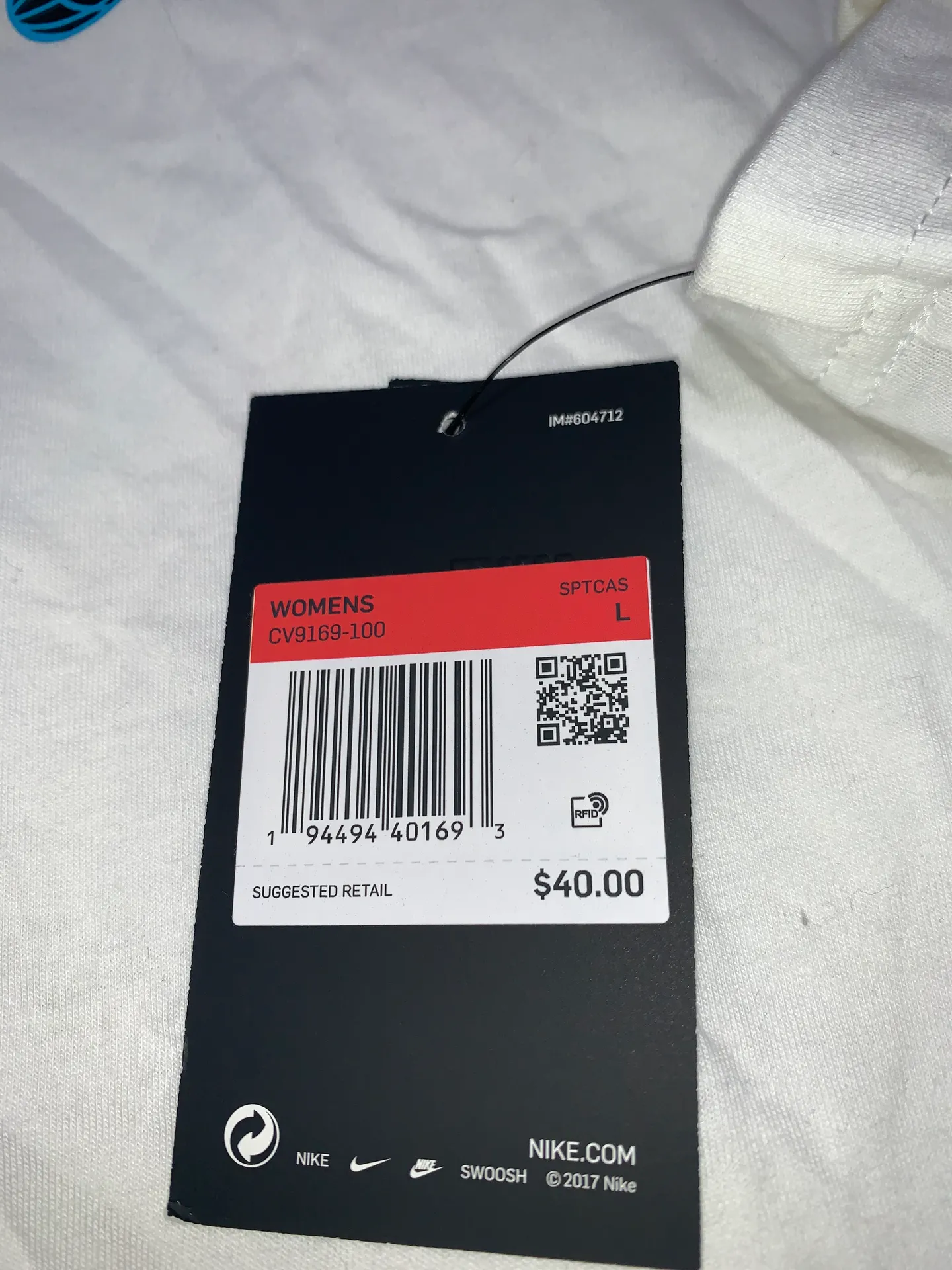 Nike Crop T-shirt - Image 3