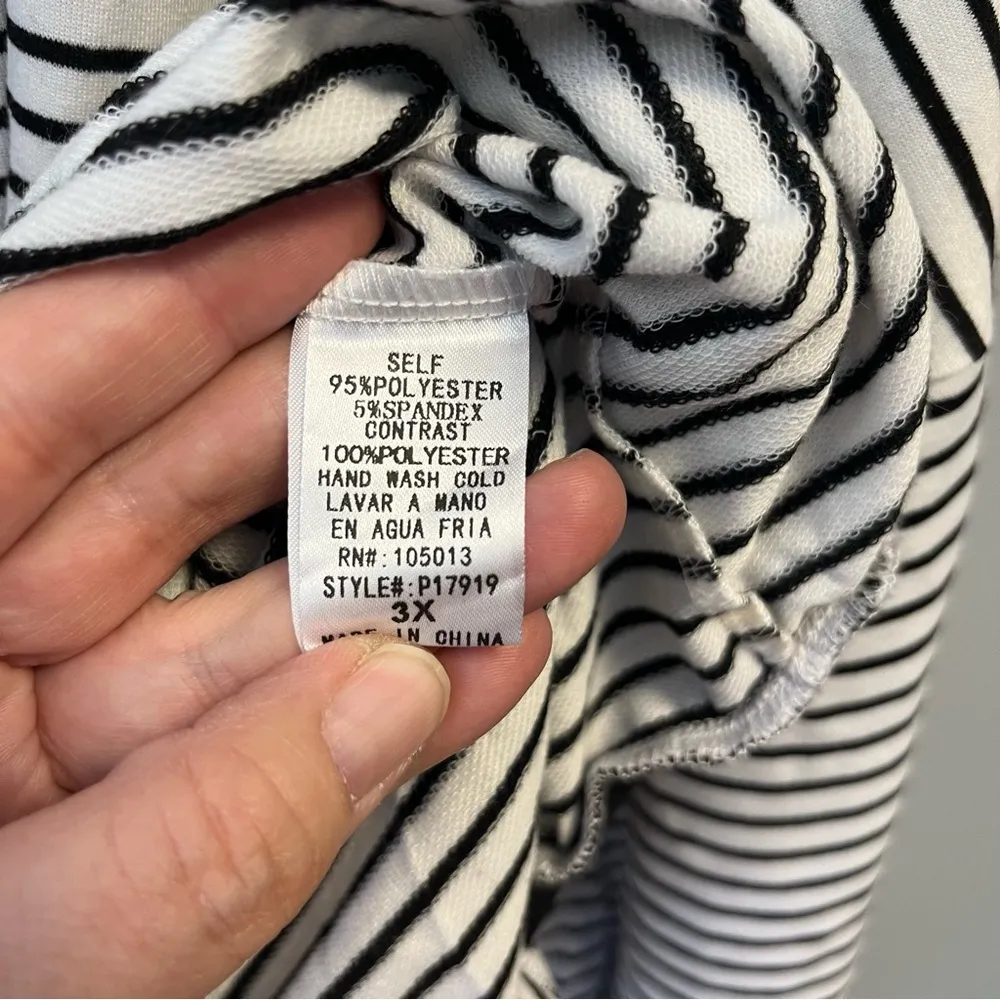 Andrée Top Black & White Striped Hoodie with Silver Sequin Hood Sz 3X NWT - Image 5