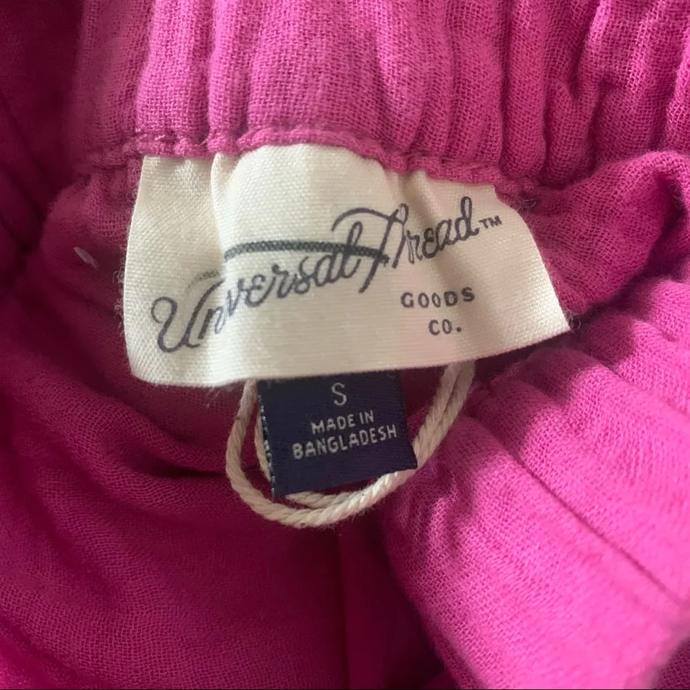 Universal Thread casual shorts, pockets and elastic waist women’s Size XSmall - Image 4