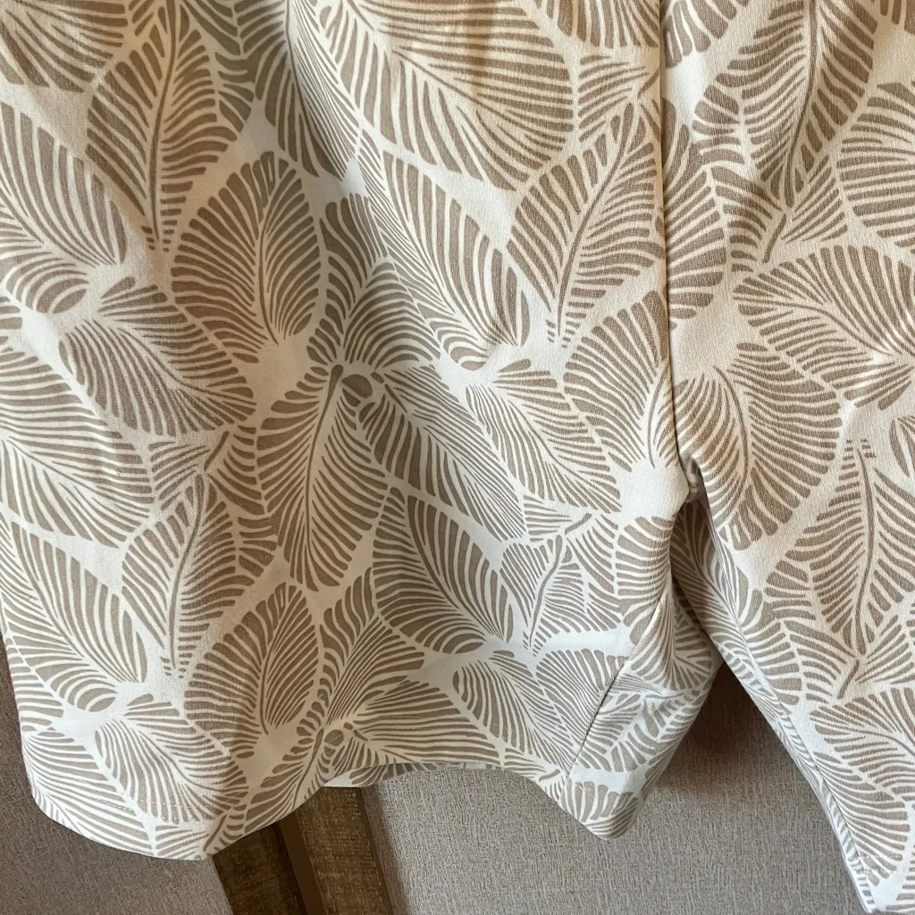 Draper's & Damon's Beige Patterned shorts petite xl Tan Size undefined - Image 5