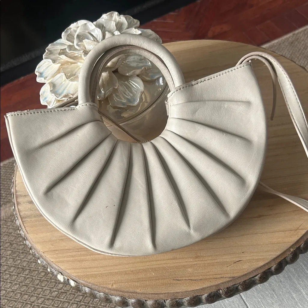 Melie Bianco Karlie Vegan Leather Semi Circle Top Handle Crossbody Bag - Image 4