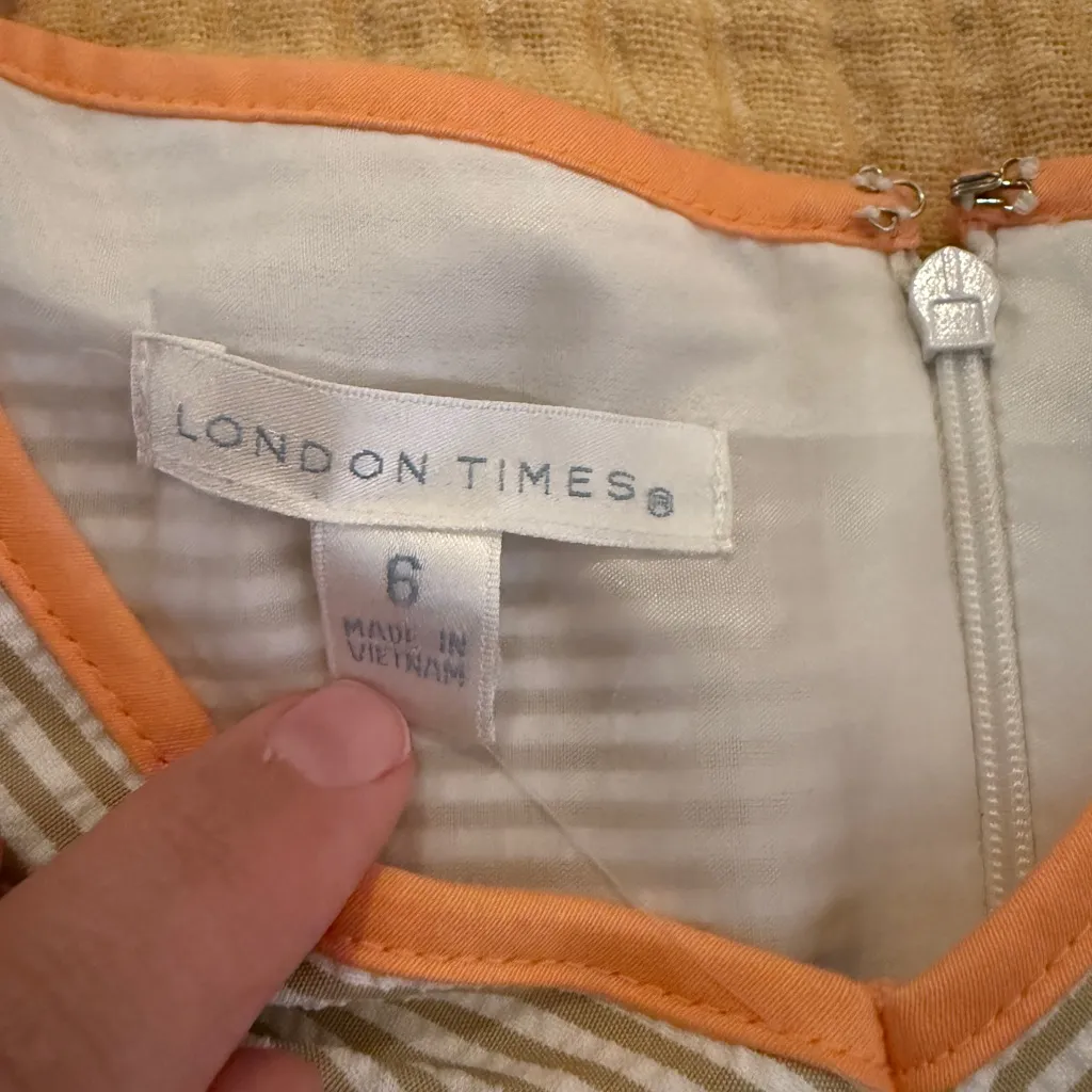 London Times NWT Seersucker Striped Dress with Peach Accents and Open Back - Image 6