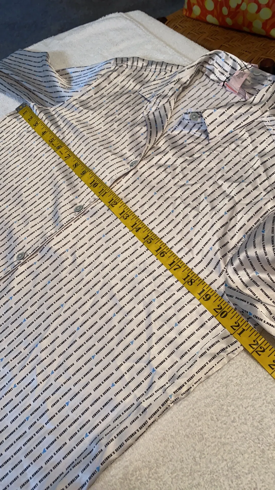 Victoria’s Secret button down sleep shirt Sz Med - Image 7