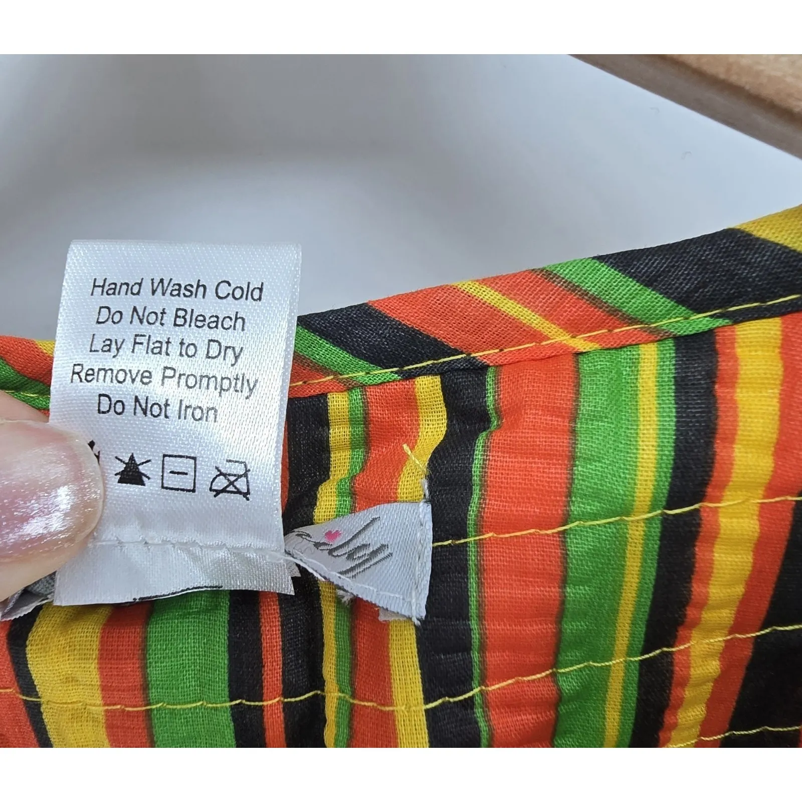 Elegant Emily Vintage Women Large Pearl Snap - Image 3