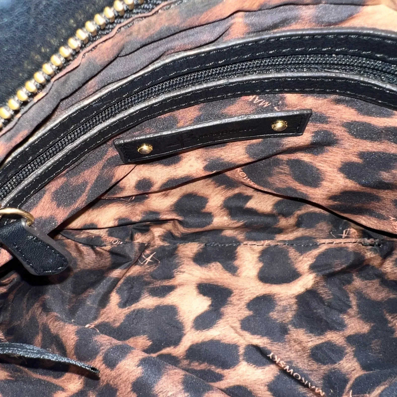 B Makowsky Black Leather Crossbody Bag Gold Hardware Leopard Print Lining - Image 4