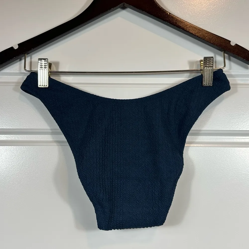 J.Crew Women’s Textured curved-waist cheeky bikini bottom in Midnight Blue NWT - Image 6