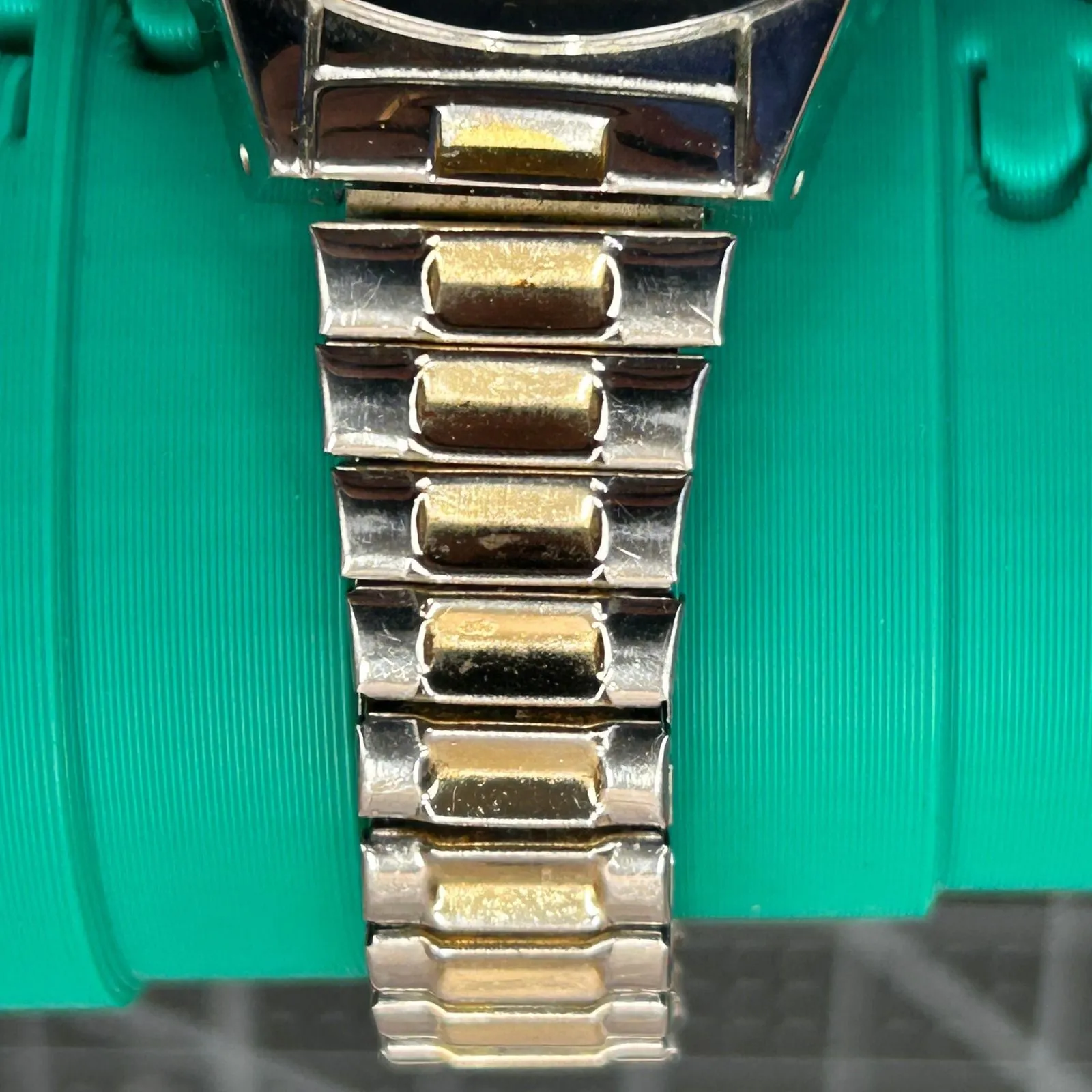 Two Tone Gold Silver Stainless Steel Quartz Movement Analog Wristwatch Women's - Image 4