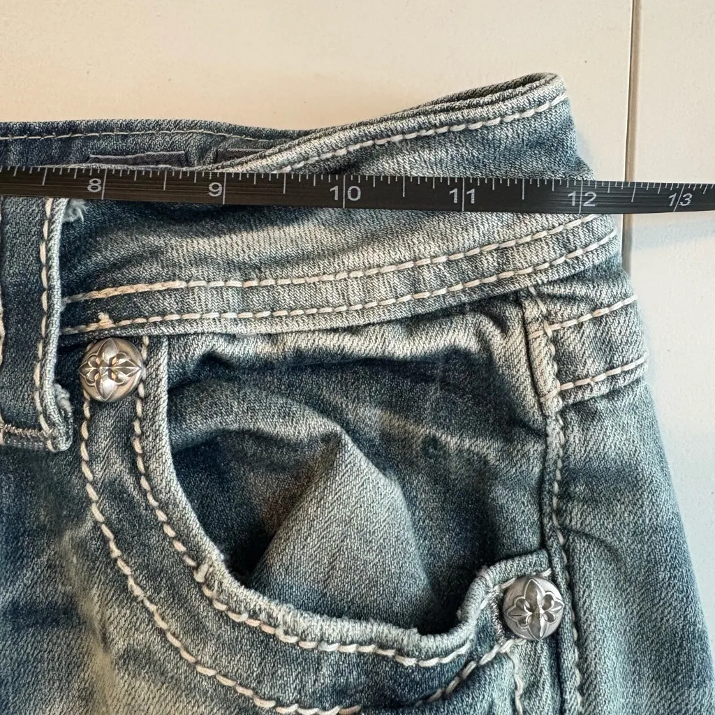 Miss Me "Versailles" cuffed capris w leather decor low rise distressed Sz 25 428 - Image 12