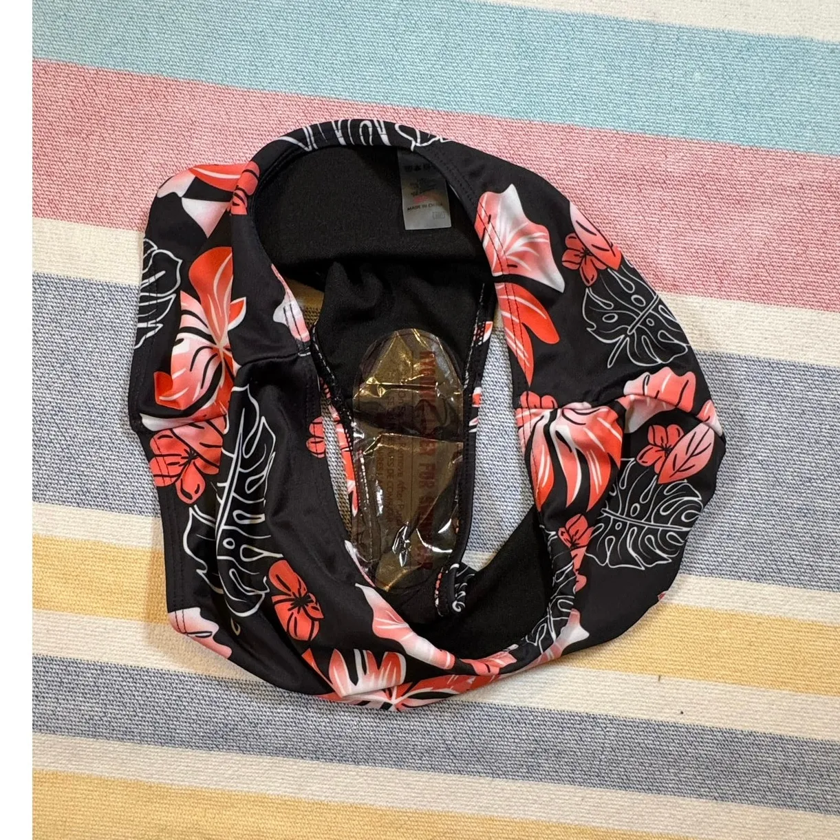 NWOT High-Neck Bikini Set – Floral & Black (Size S) - Image 7