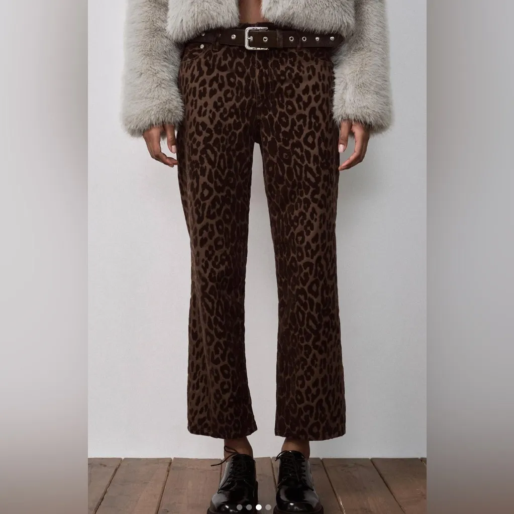 NWT ZARA Mid Rise Crop Leg Flocked Jeans Chocolate Brown 14 Bloggers Fave - Image 3