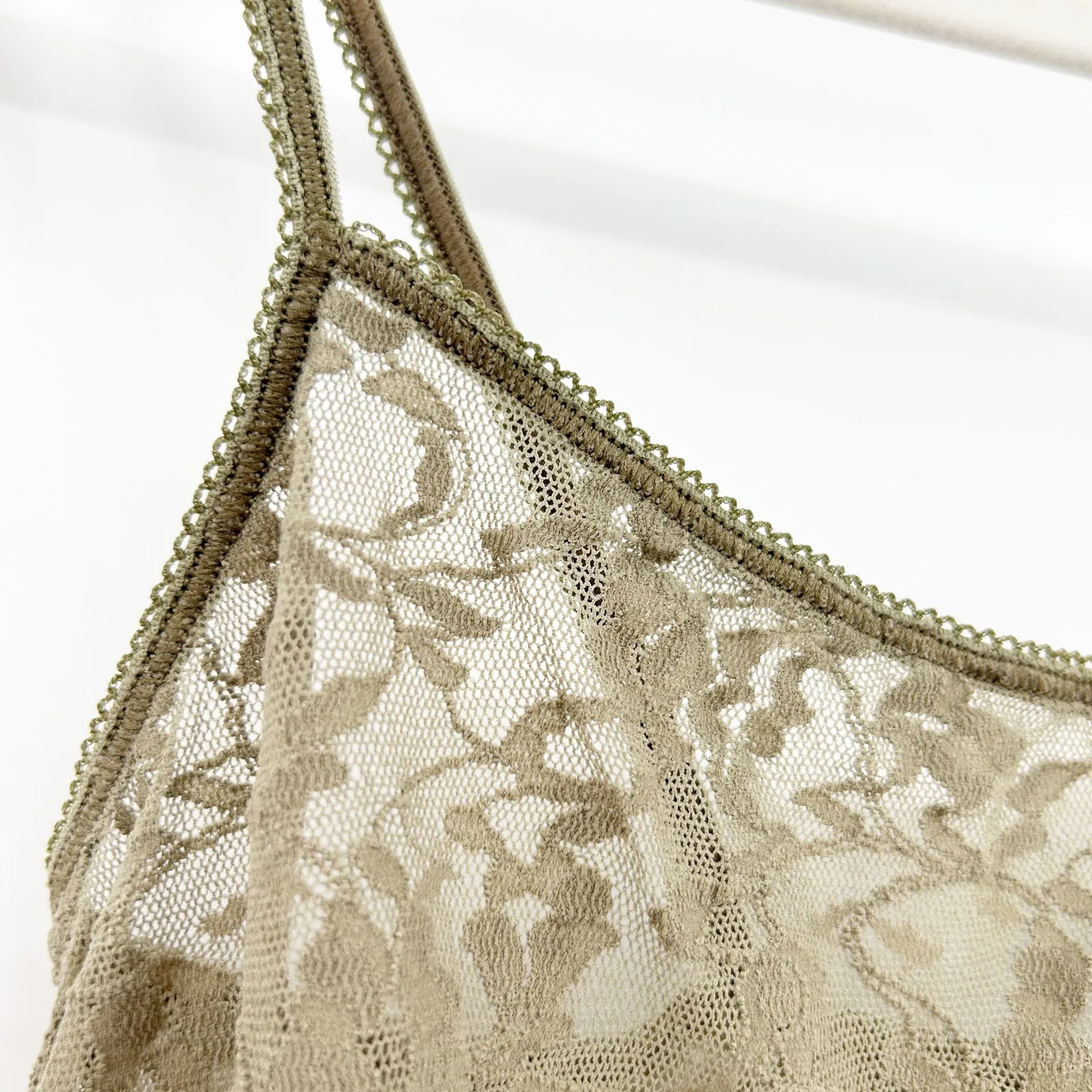 DKNY Womens‎ Y2K 2000s Coquette Sheer Lace Cami Top Camisole Size S Olive Green - Image 2