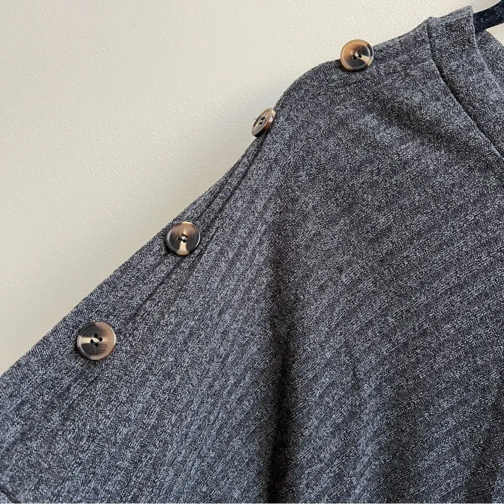 NWT Parallel Skies Gray short sleeve sweater Size Medium - Image 3