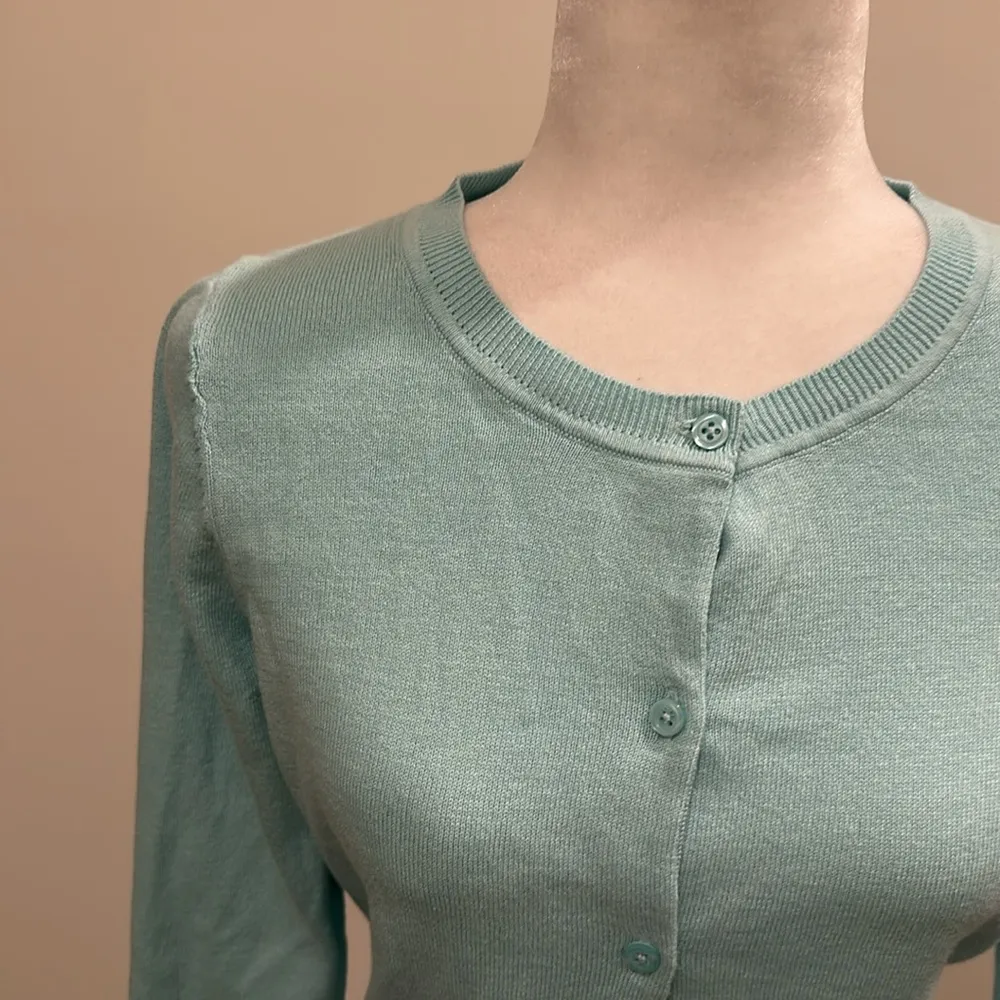 NWT Loft Cropped Blue Cardigan Sz M - Image 2