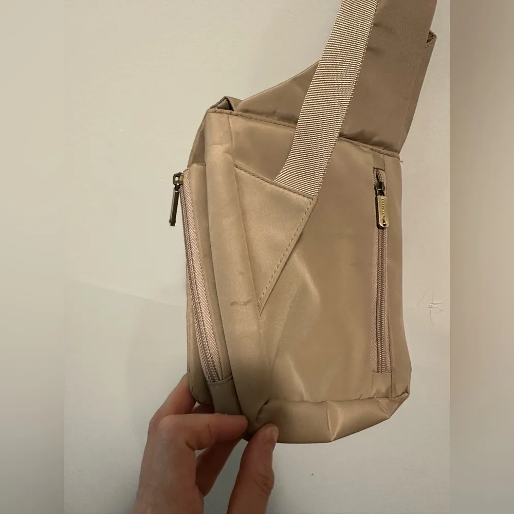 Travelon Sling Crossbody Bag - Image 5