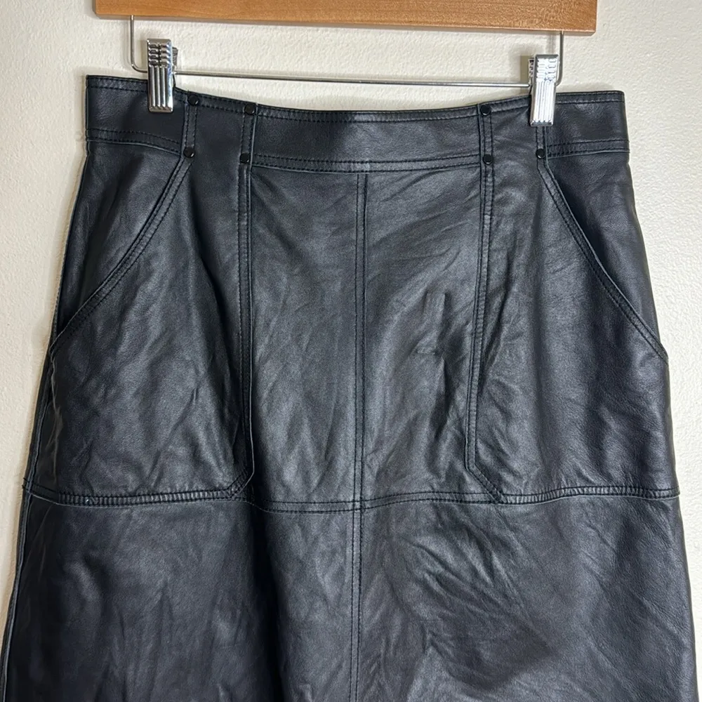 Worth New York ladies black 100% leather lined skirt size 10 - Image 2