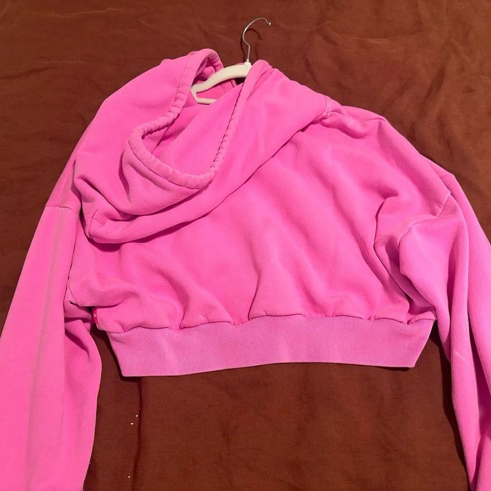 Aritzia TNA pink cropped hoodie (Size L) - Image 3