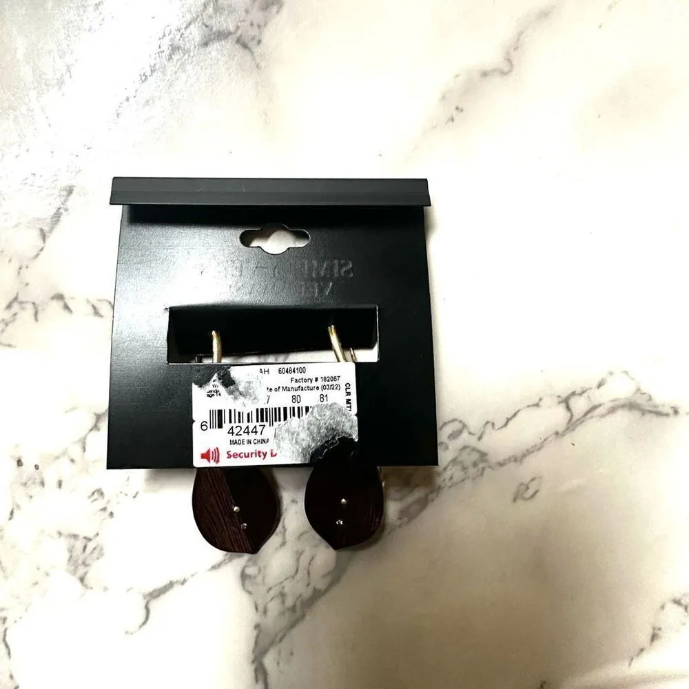 Vera Wang Simply Vera brown rhinestone drop earrings Gold - Image 3