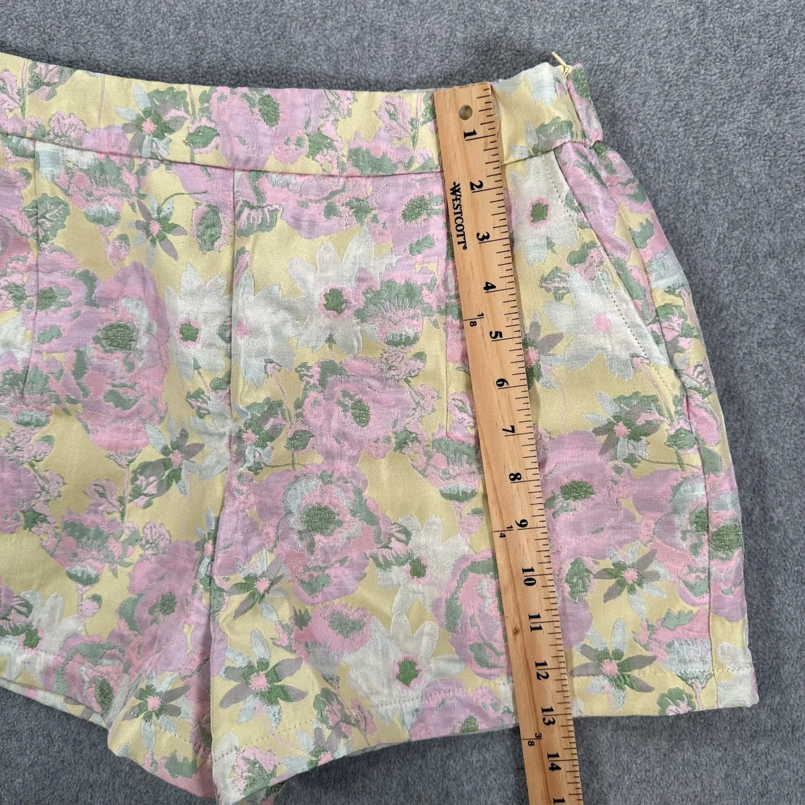 TCEC High Rise Flat Front Shorts Women's Medium Pink Yellow Pull On New - Image 7