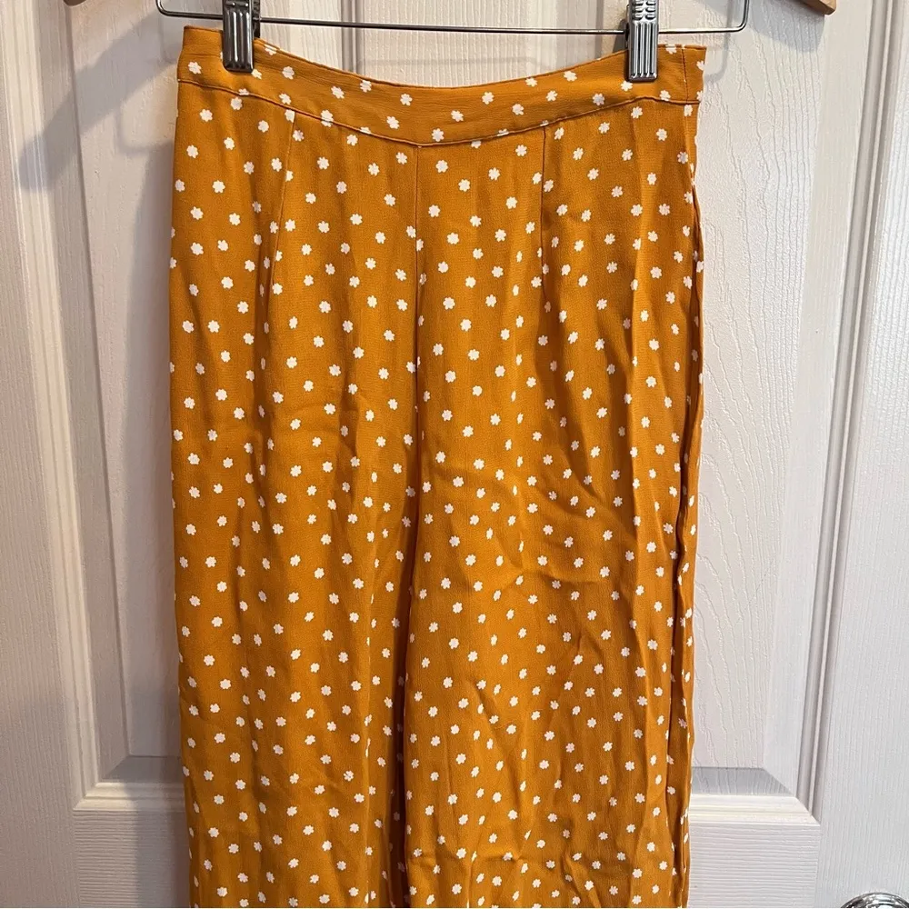 Amuse Society XS Bright Side Golden Yellow/White Floral Flare Pants - Image 4