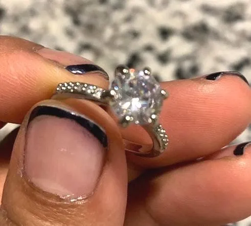 Beverly Hills Boutique Ring... Silver - Image 4