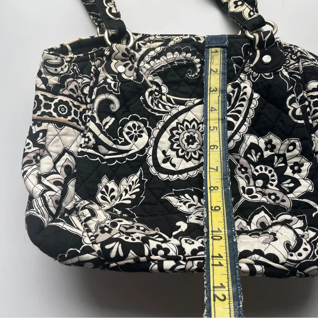 Vera Bradley Stylish Black and White Paisley Shoulder Bag - Image 5