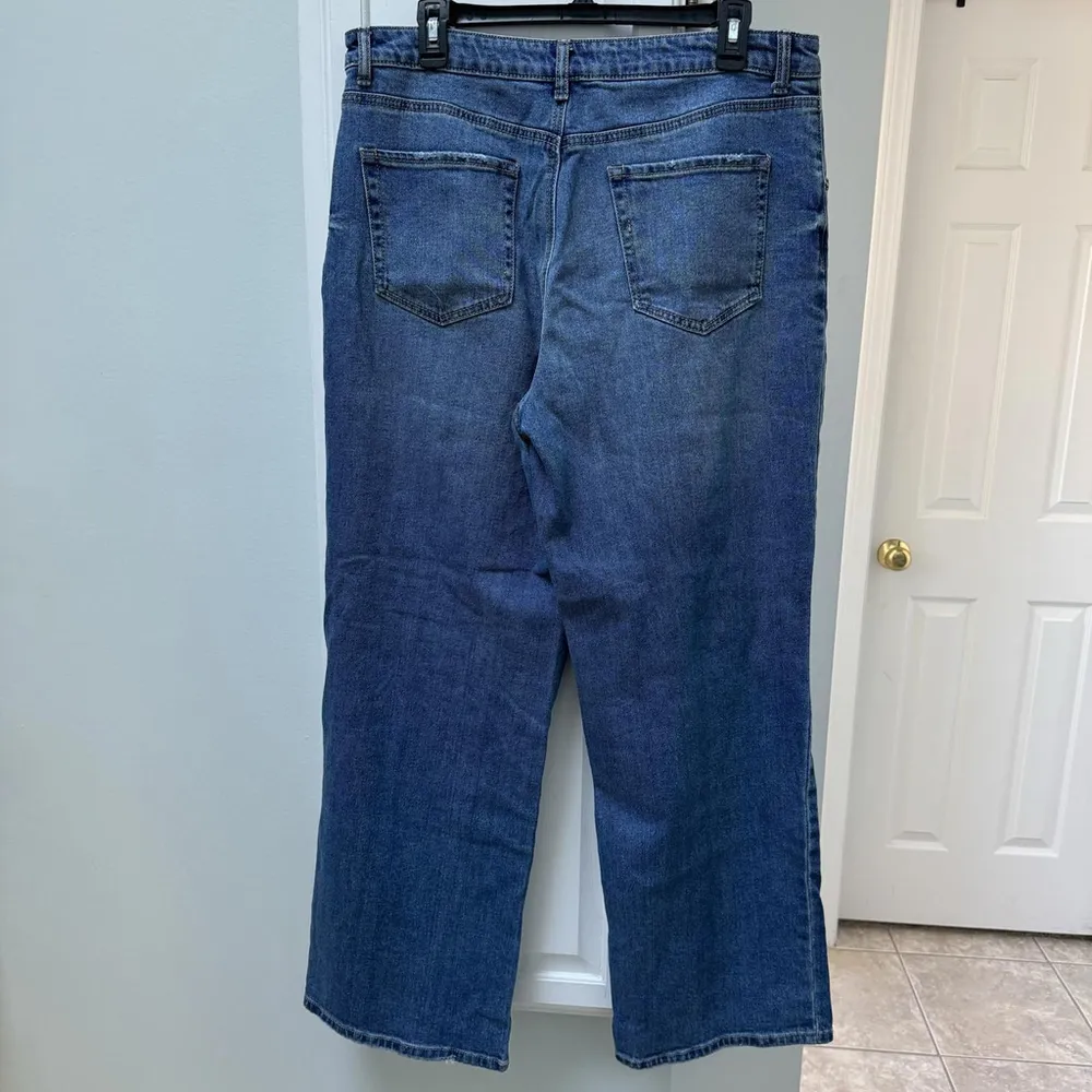 SO Women's Wide Leg High Rise Button Fly Blue Jeans - Size 15/32 Distressed - Image 3