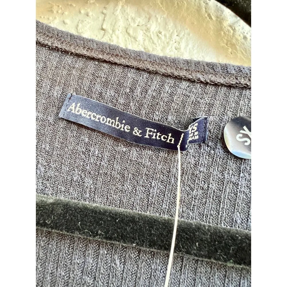 NWT Abercrombie&Fitch Long Sleeve Knit Ruffle Hem Wrap Tie Top Black Women's XS - Image 4