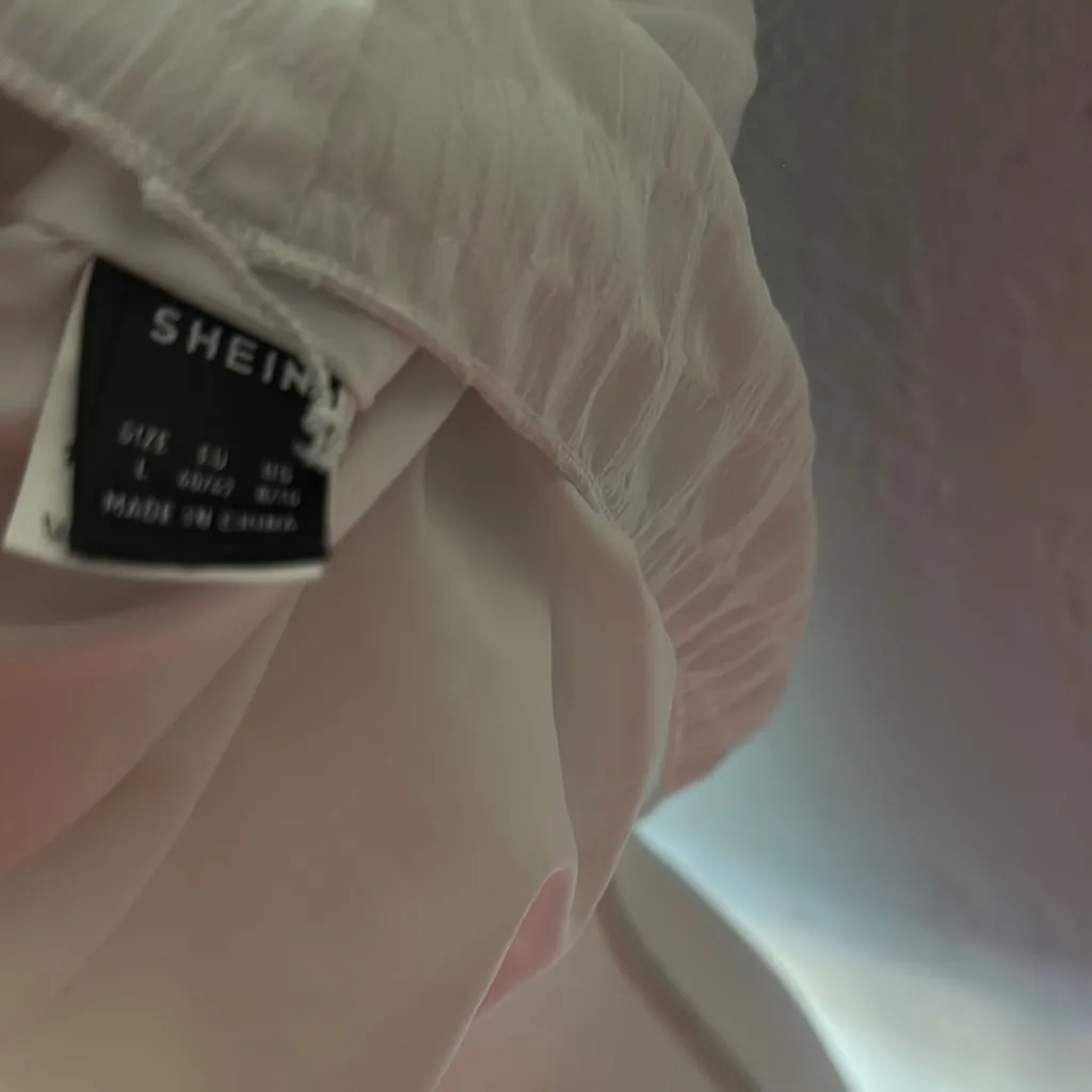 SheIn  White Asymmetrical Ruched Sleeveless Blouse - Image 5