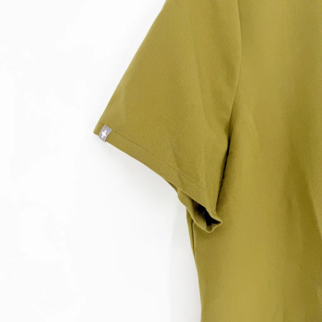 NWT Figs Catrina One Pocket Scrub Top M Green - Image 4